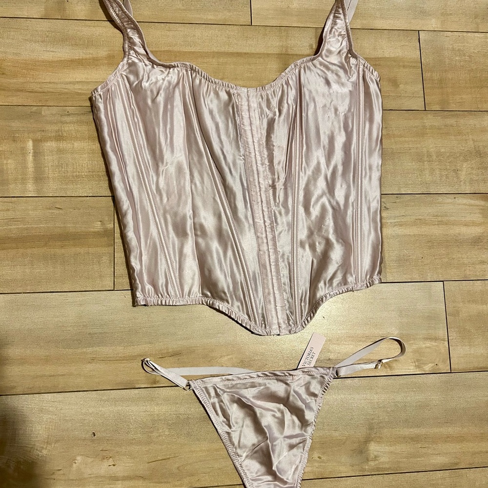 NWT! Victoria's Secret 100% Silk Satin Corset and Thong Set in Light Pink